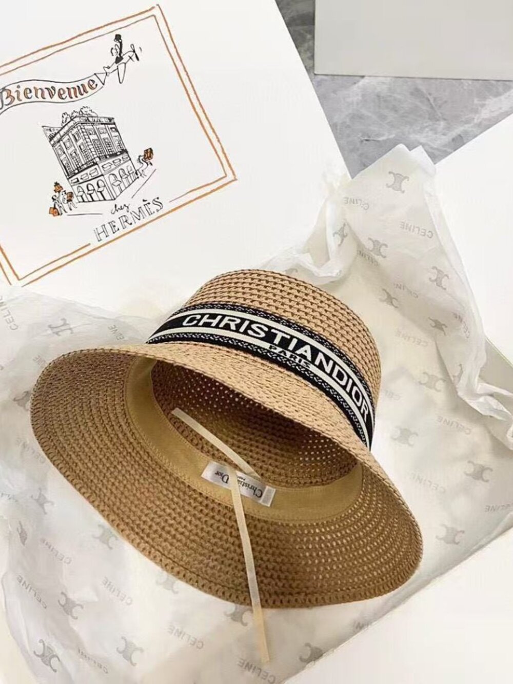Dior straw hat with embroidered logo - Picture 5 of 6